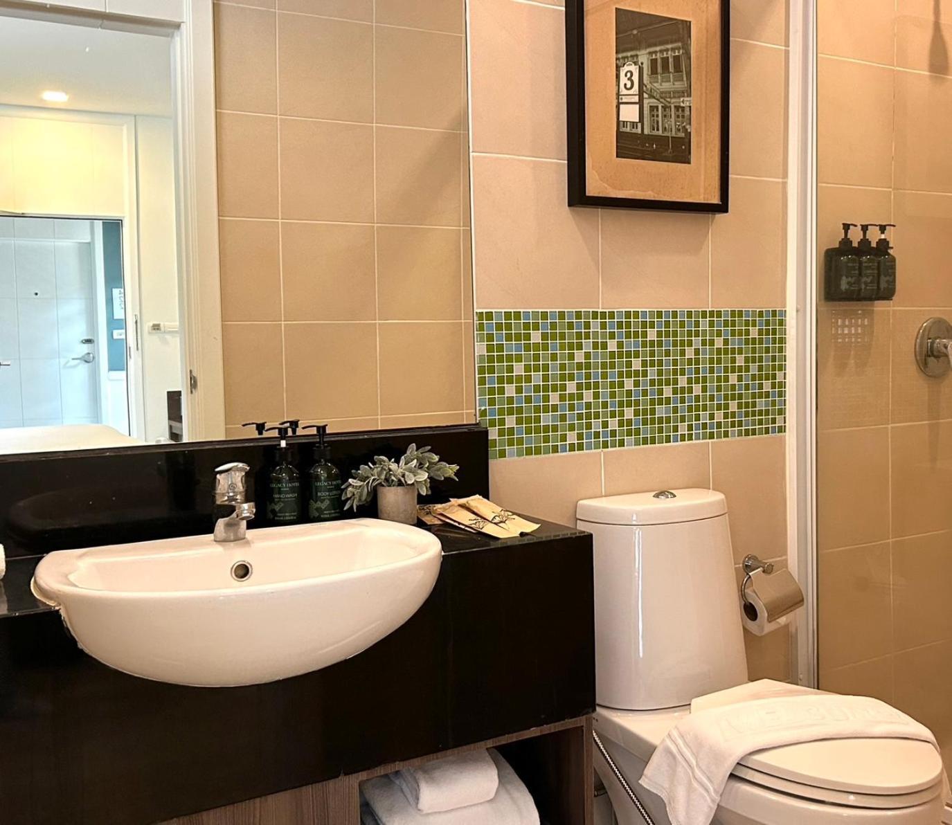 Legacy Hotel Bangkok Sukhumvit Екстер'єр фото