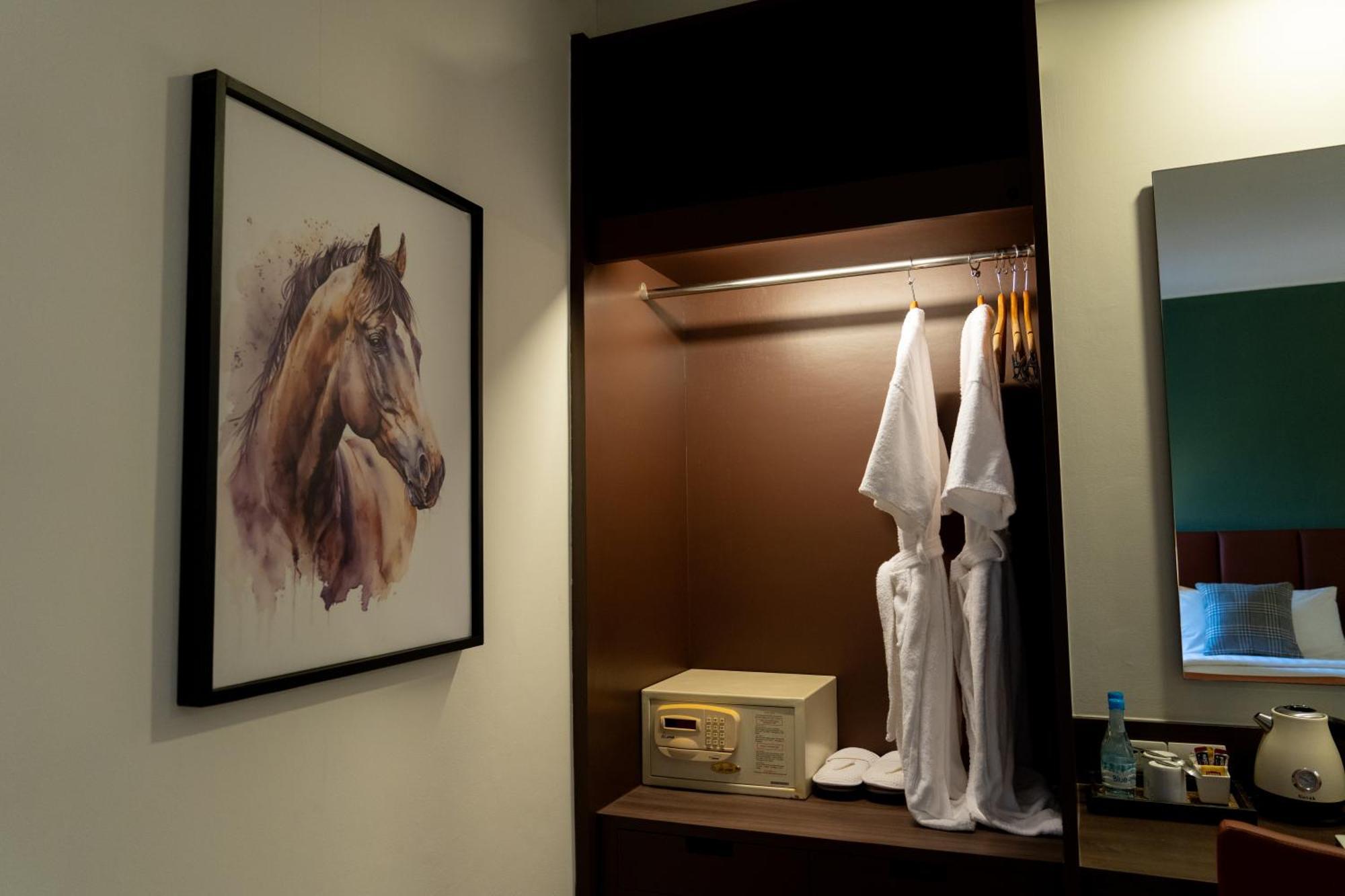 Legacy Hotel Bangkok Sukhumvit Екстер'єр фото