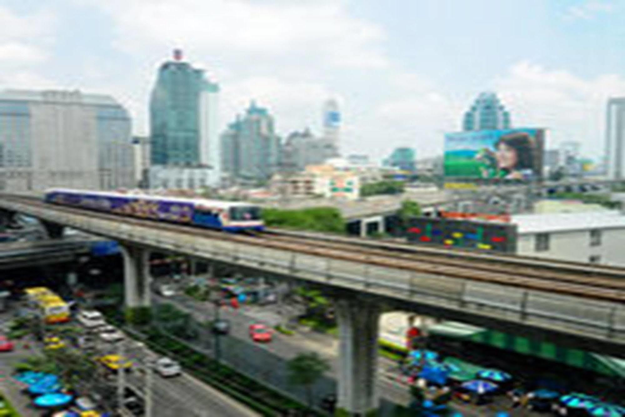Legacy Hotel Bangkok Sukhumvit Екстер'єр фото