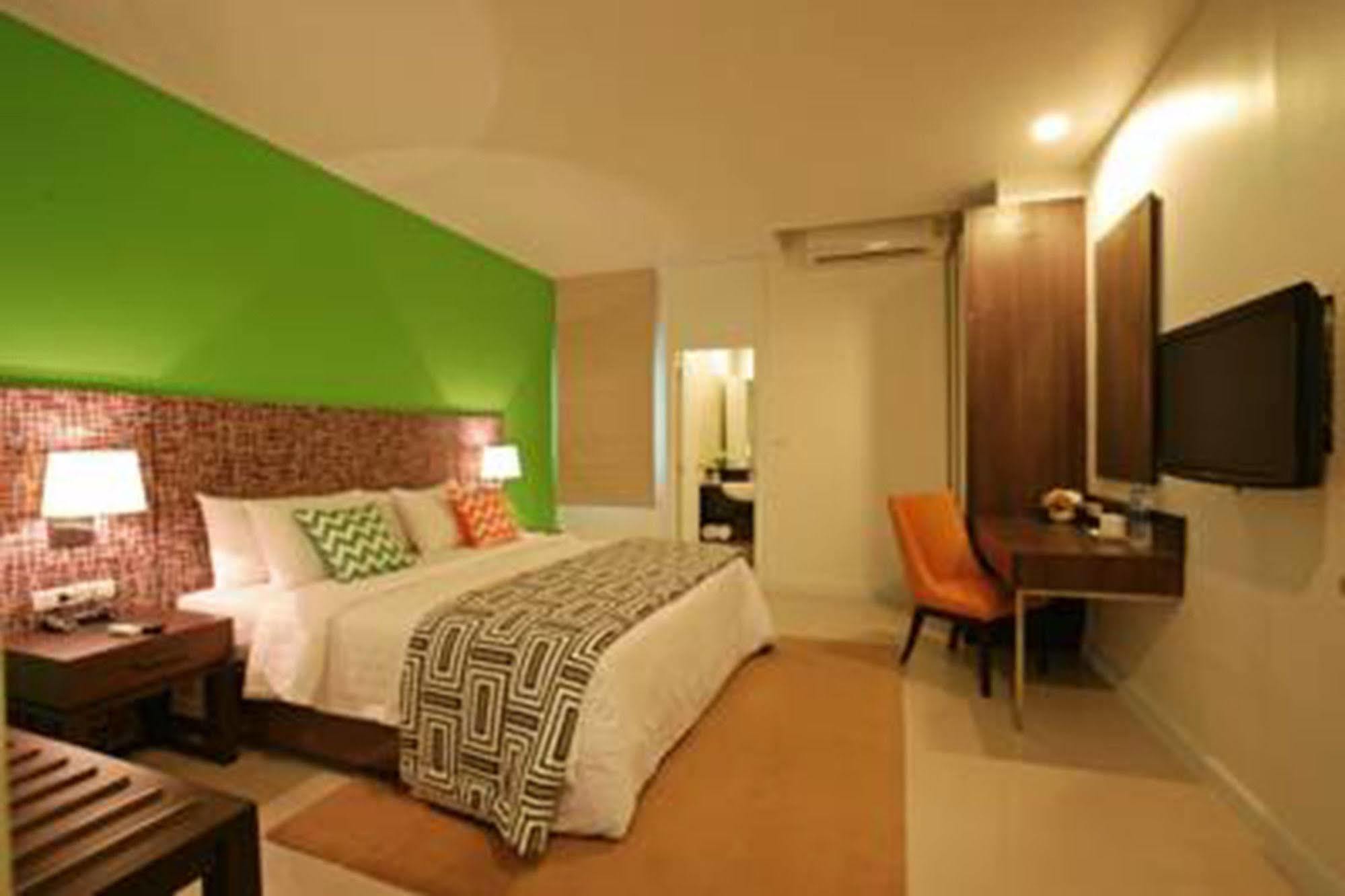 Legacy Hotel Bangkok Sukhumvit Екстер'єр фото